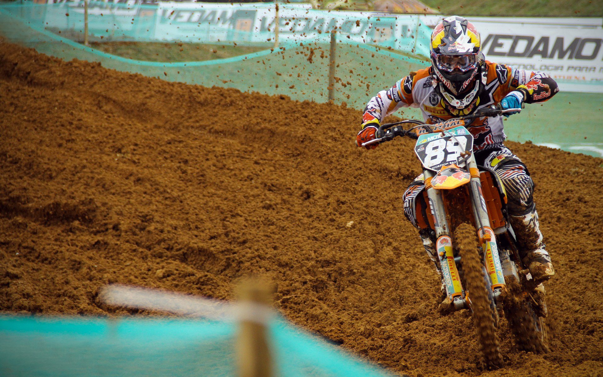 开云官方-“马丁·高尔西的战术思维与防守能力，引领阿根廷橄榄球发展”